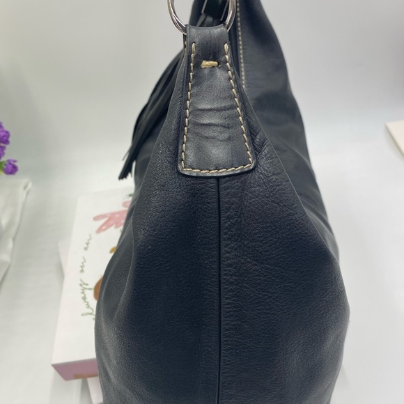 Authentic vintage Chanel leather hobo purse - Picture 6 of 11